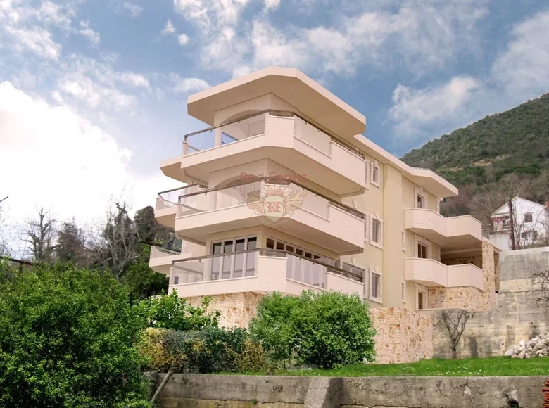 Wohnung 4 Zimmer 135 m² Bijela, Montenegro