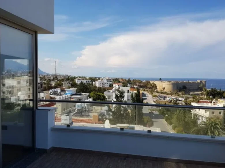 Penthouse 3 Schlafzimmer 270 m² Kyrenia, Cyprus