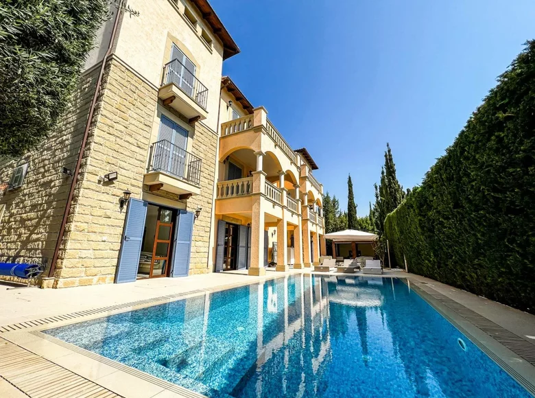 Villa 7 Zimmer 750 m² koinoteta pyrgou lemesou, Cyprus