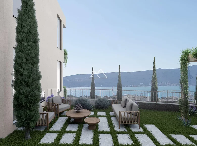 3 bedroom villa 400 m² Tivat, Montenegro