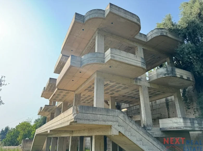 Edificio rentable 647 m² en Bashkia Vlore, Albania