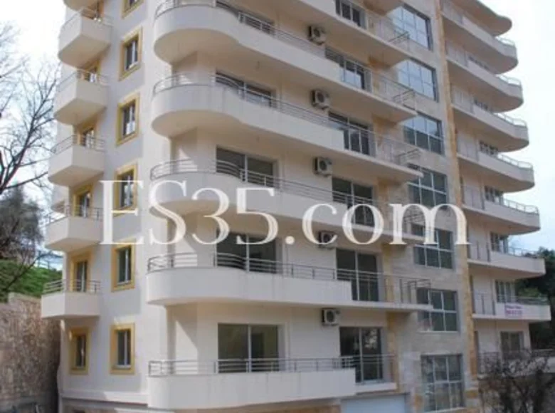 Apartamento 3 habitaciones 81 m² Becici, Montenegro