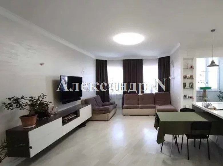 Mieszkanie 2 pokoi 76 m² Odessa, Ukraina