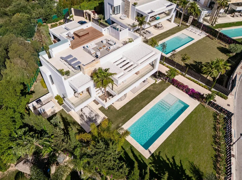 5 bedroom villa 471 m² Marbella, Spain