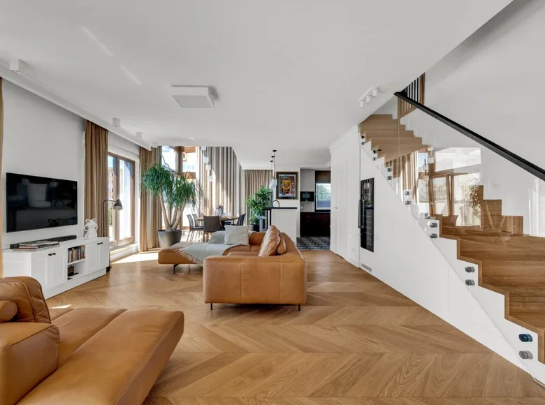 Квартира 5 комнат 175 м² Варшава, Польша