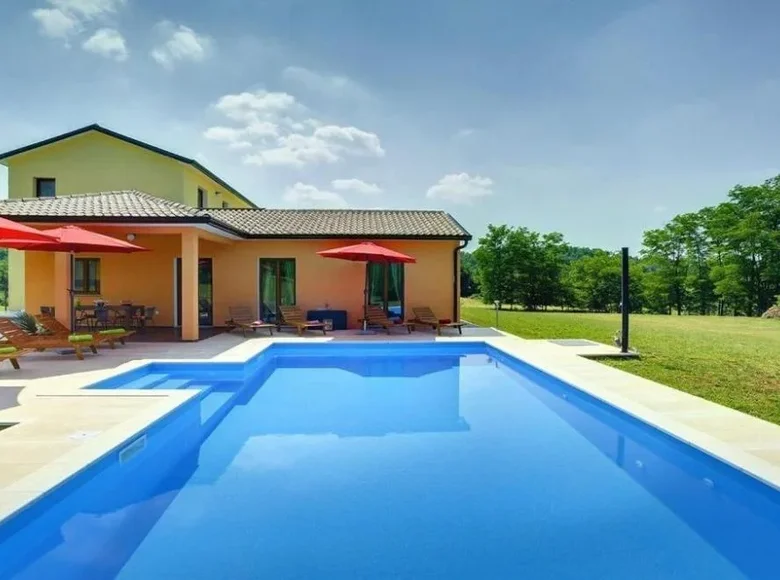 6 bedroom villa 280 m² Porec, Croatia