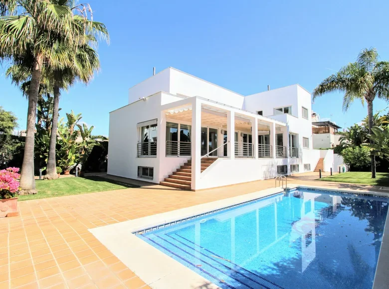 Дом 6 спален 561 м² San Pedro Alcantara, Испания