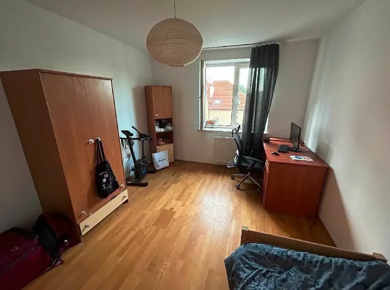 2 room apartment 62 m² in Warsaw, Poland