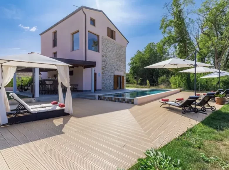 Villa de 4 dormitorios 240 m² Buroli, Croacia