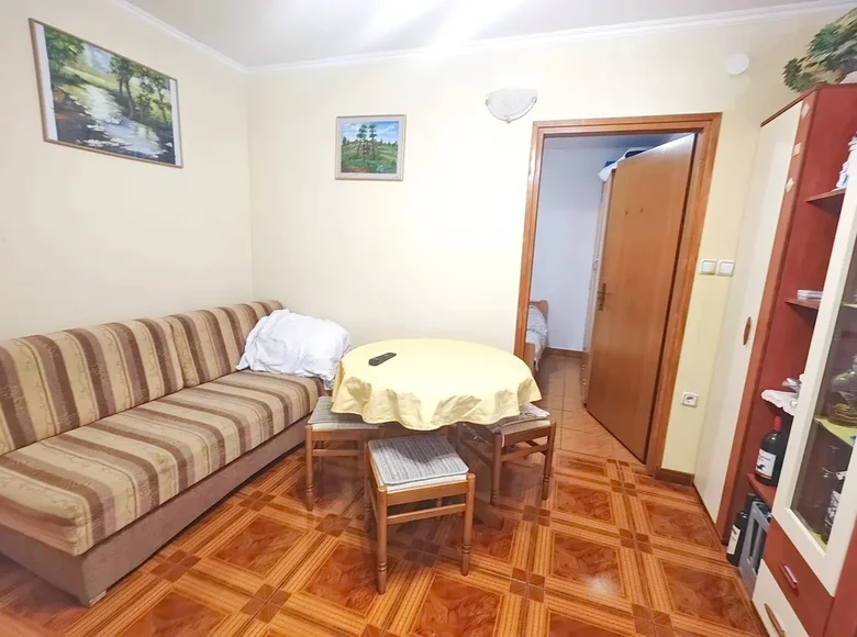 3 bedroom apartment 71 m² Njivice, Croatia