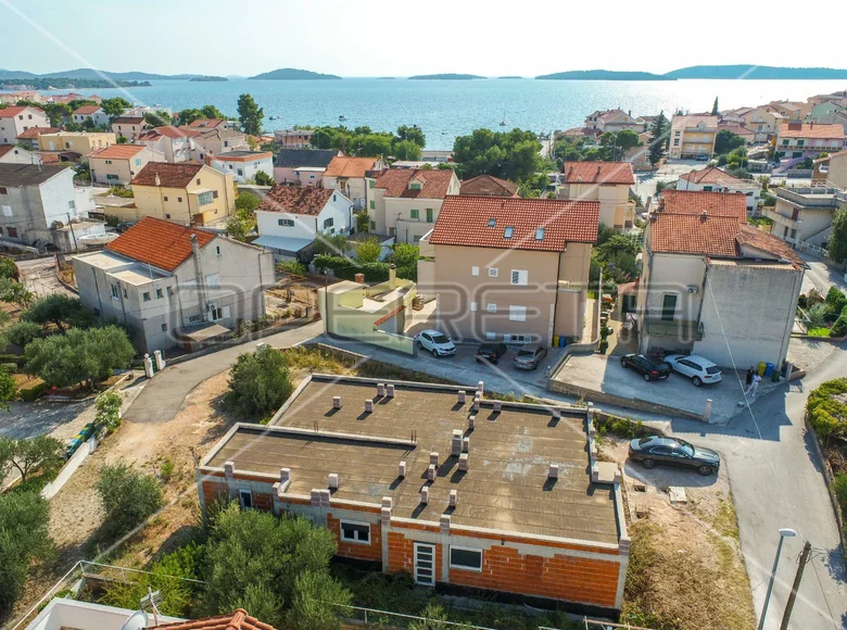 Casa 4 habitaciones 180 m² Sibenik, Croacia