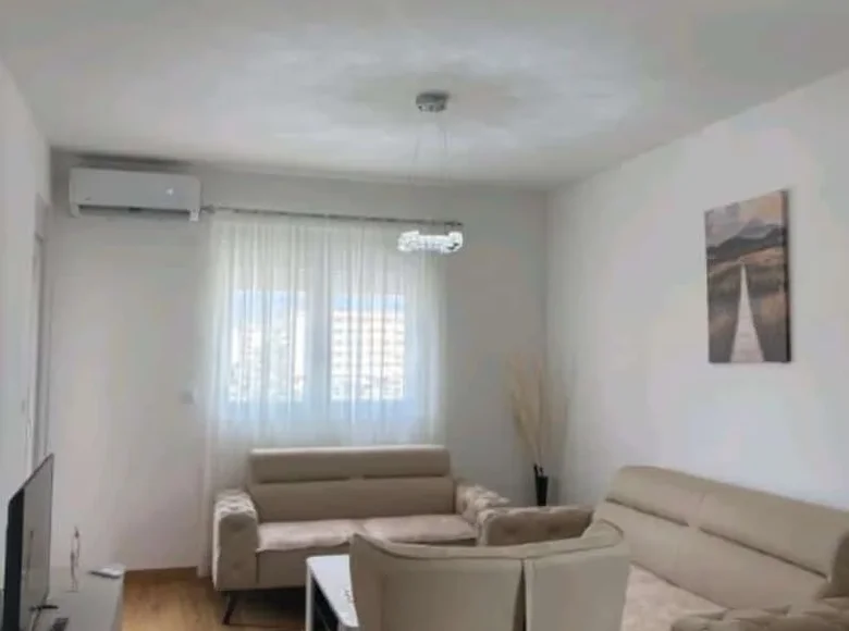 Wohnung 2 Schlafzimmer 712 m² in Podgorica, Montenegro