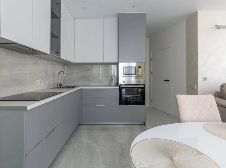 Mieszkanie 3 pokoi 63 m² Mińsk, Białoruś