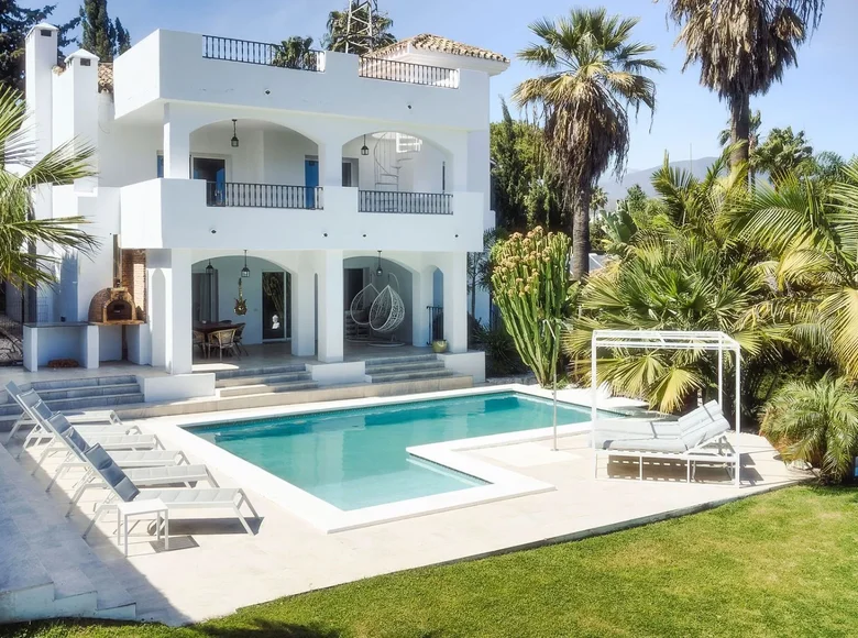 Villa de 4 dormitorios  Marbella, Španjolska