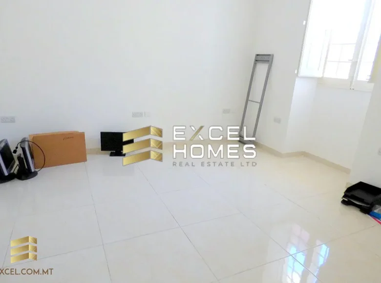 Commercial property 1 bedroom  in Balzan, Malta