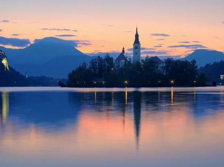 Hotel 395 m² in Bled, Slovenia