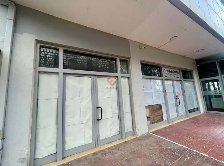 Commercial property 48 m² in Vlora, Albania