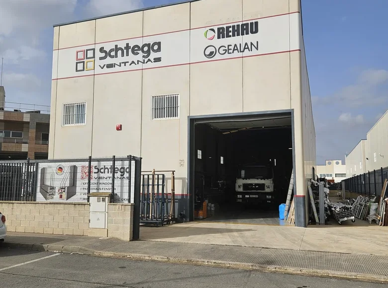 Manufacture 650 m² in Almoradi, Spain
