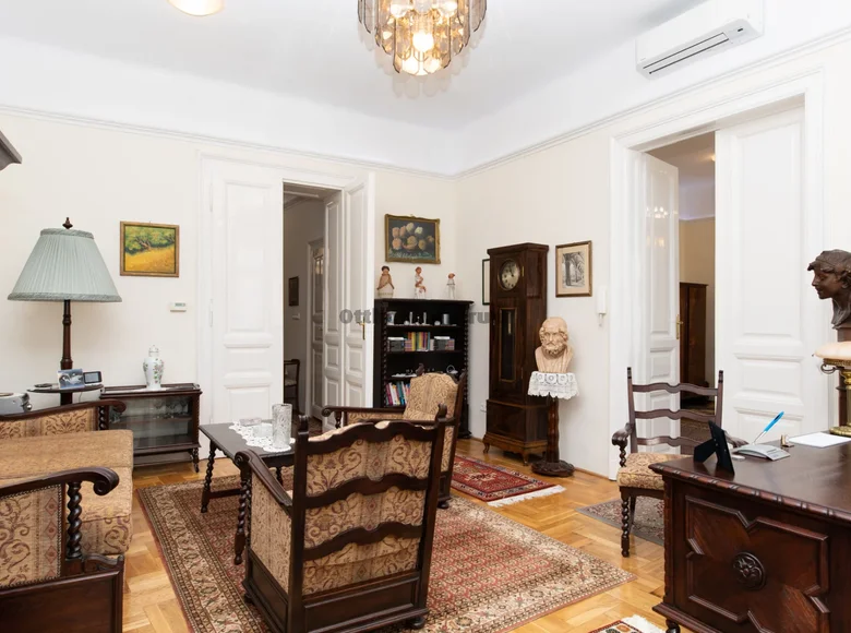 Mieszkanie 3 pokoi 109 m² Budapeszt, Węgry