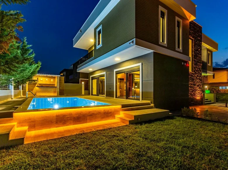 Willa 6 pokojów 400 m² Dosemealti, Turcja