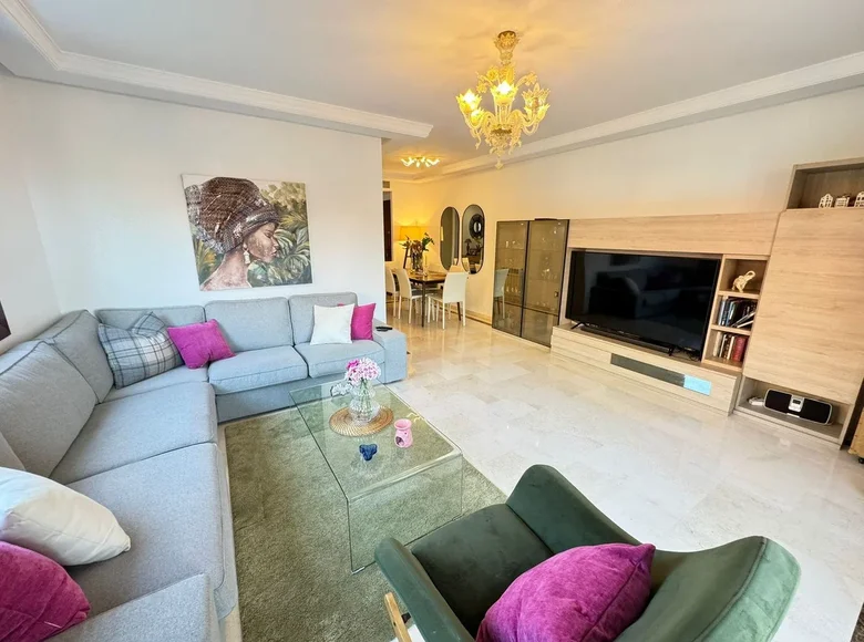 Mieszkanie 3 pokoi 127 m² Casares, Hiszpania