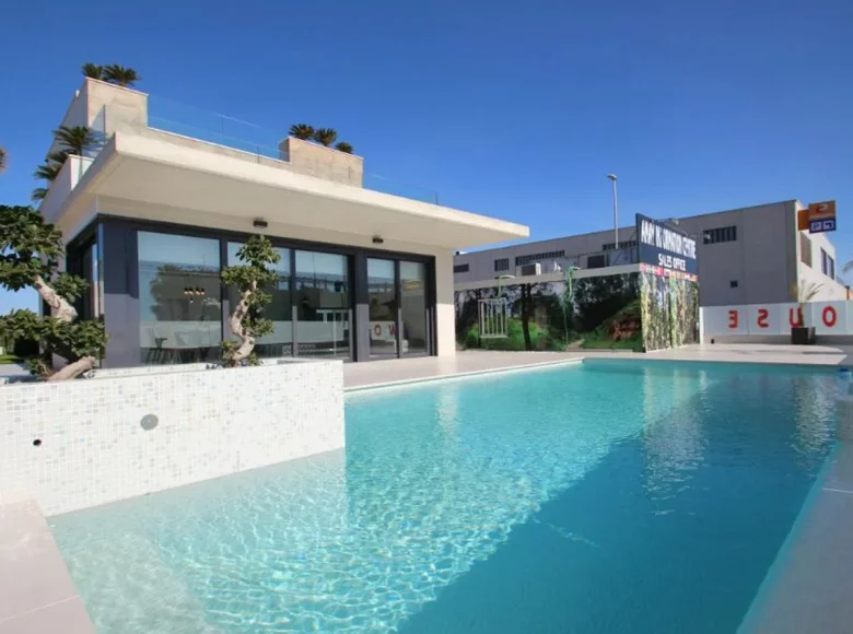 4 bedroom Villa 197 m² San Miguel de Salinas, Spain