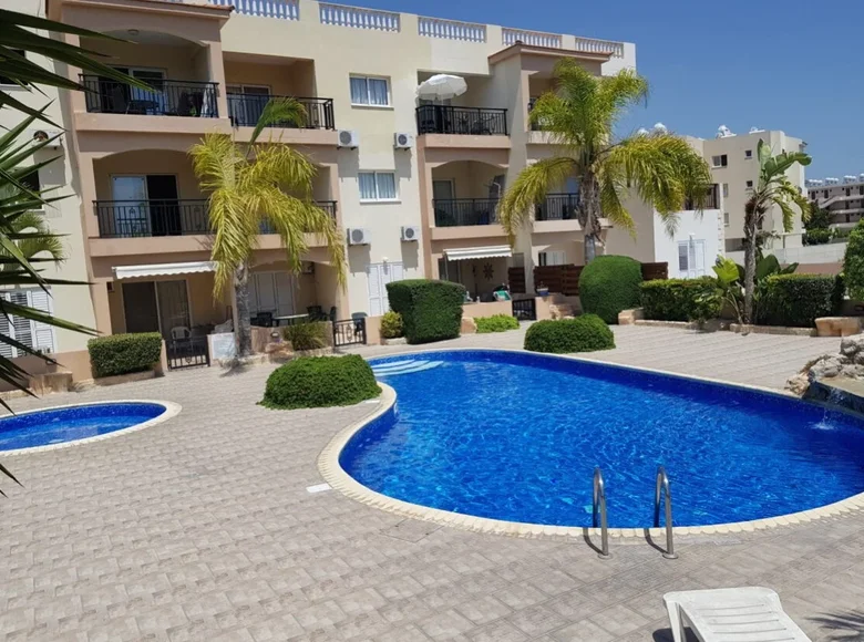 Mieszkanie 2 pokoi 100 m² Pafos, Cypr