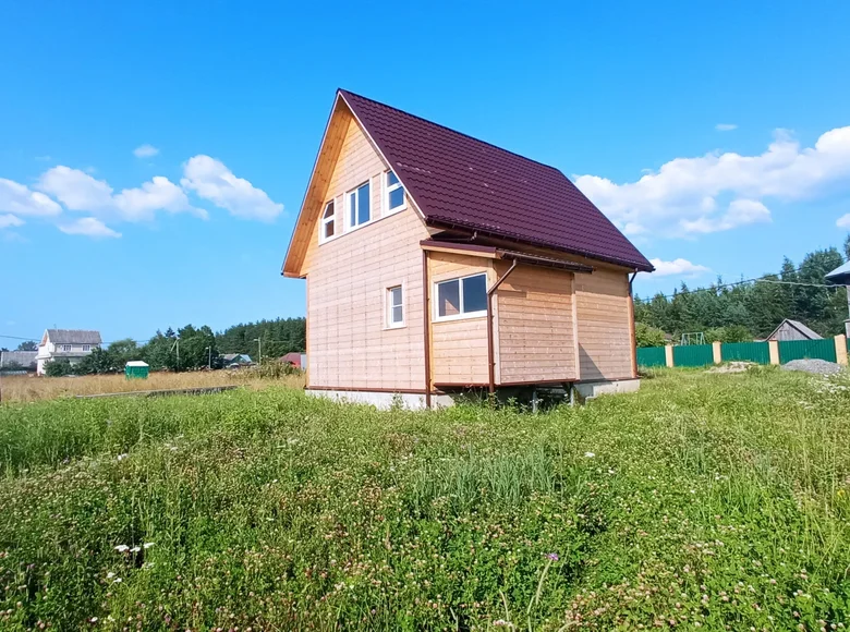 Casa 3 habitaciones 96 m² Lyuban, Rusia