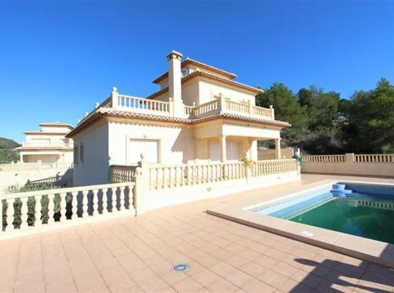 Villa de tres dormitorios 350 m² Izhevsk, Rusia