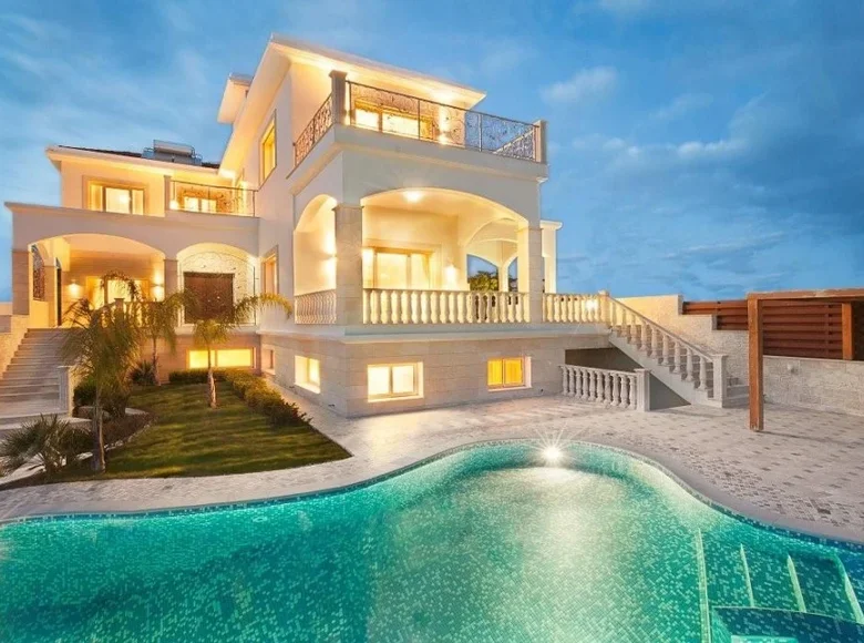 Maison 4 chambres 500 m² Agios Tychonas, Chypre