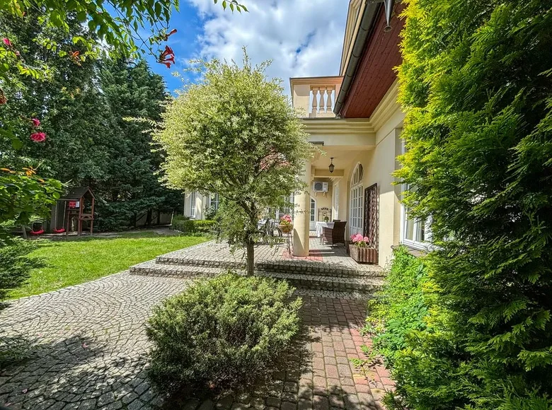 Apartamento 1 372 m² Plewiska, Polonia