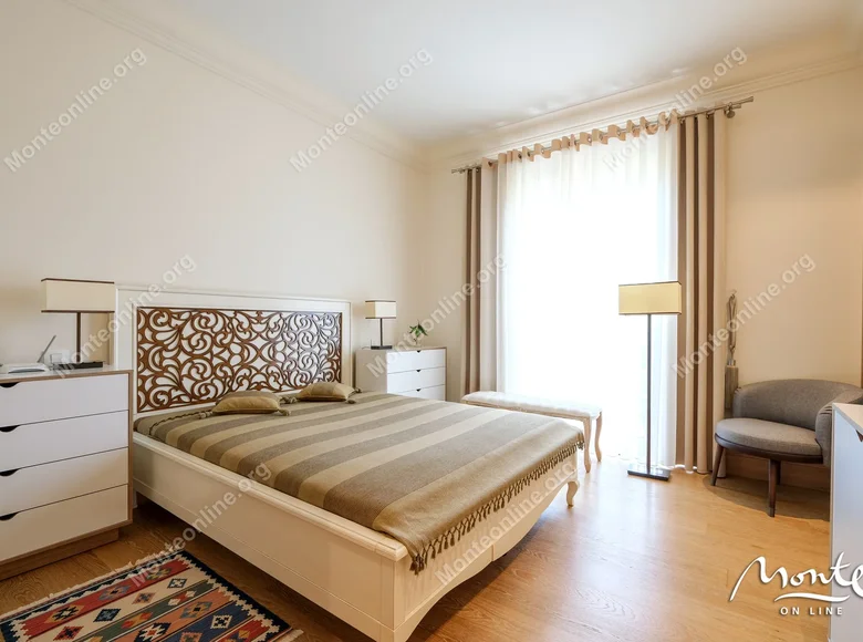 Appartement 2 chambres 136 m² Tivat, Monténégro