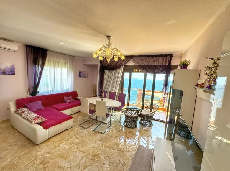 2 bedroom apartment 74 m² Pecurice, Montenegro