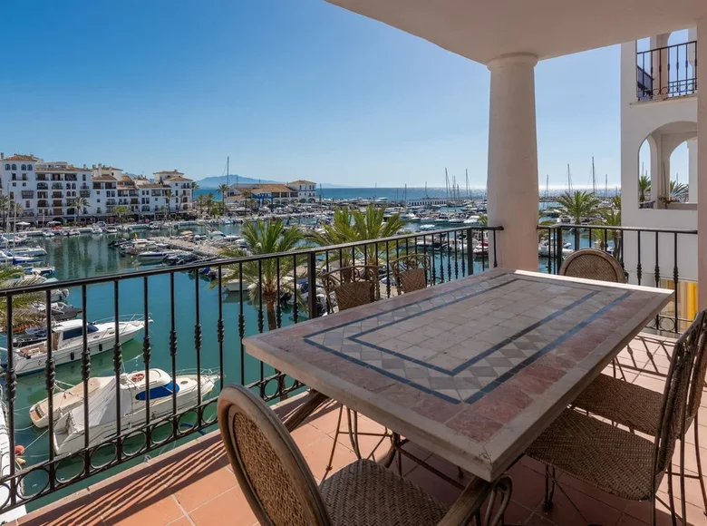 Mieszkanie 2 pokoi 85 m² Manilva, Hiszpania
