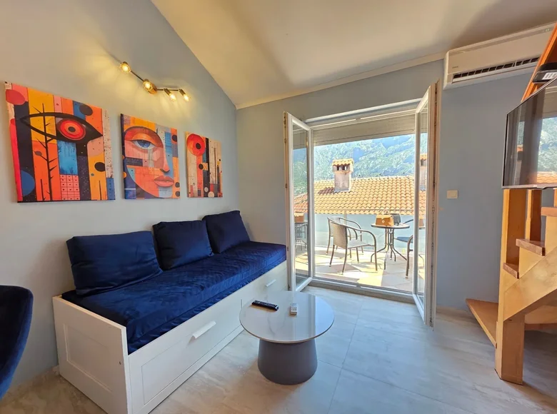 3 bedroom apartment 115 m² Prcanj, Montenegro