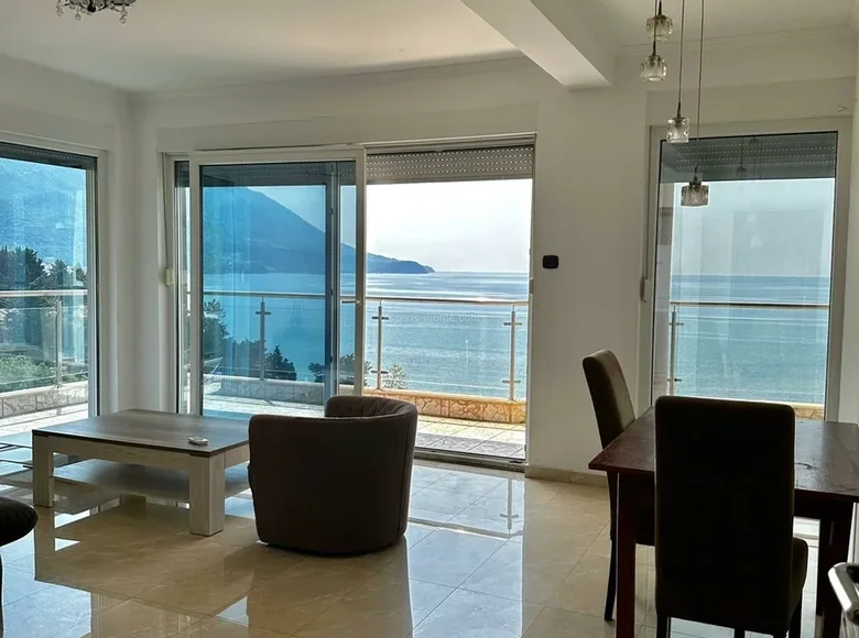 Apartamento 3 habitaciones 108 m² Becici, Montenegro