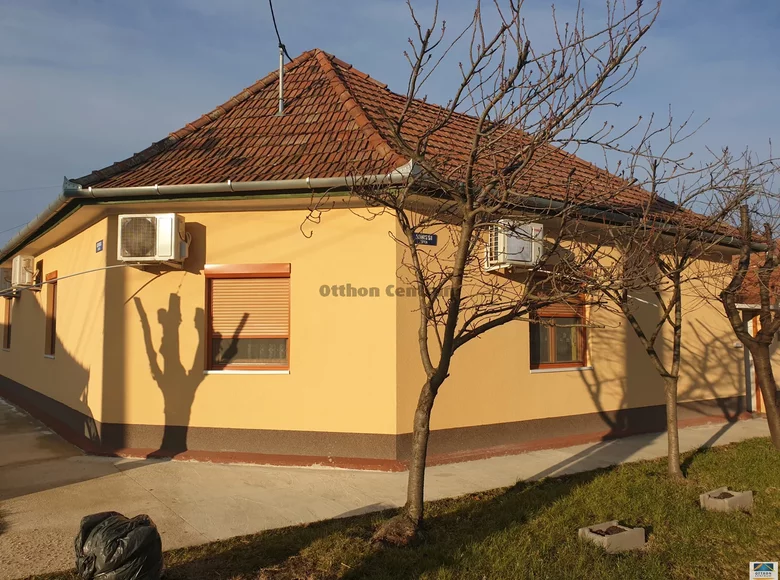 Maison 5 chambres 142 m² Cegled, Hongrie