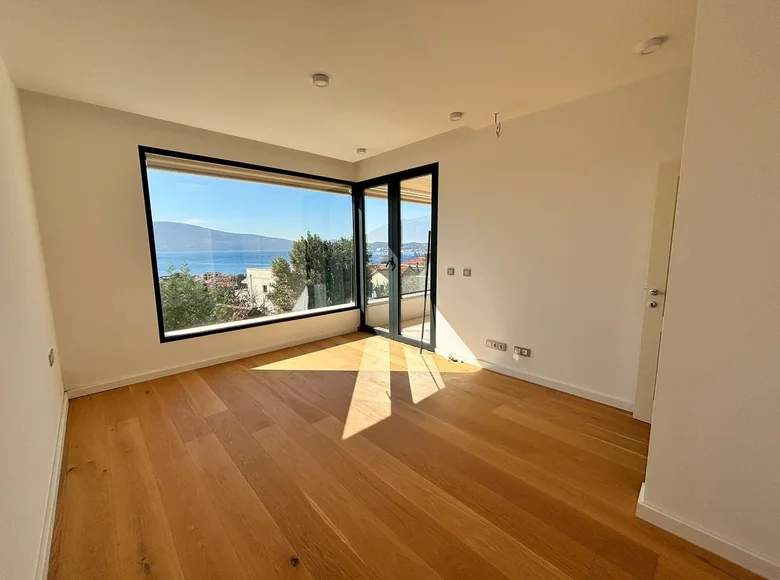 Dúplex 2 habitaciones 101 m² Tivat, Montenegro