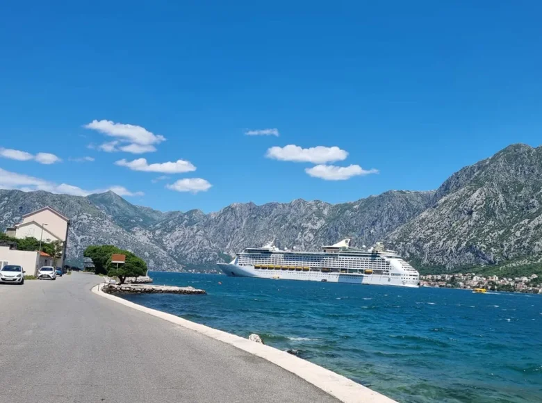 4 bedroom house 100 m² Prcanj, Montenegro