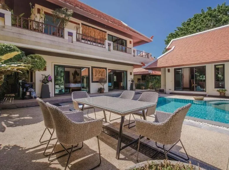 3 bedroom villa 616 m² Phuket, Thailand