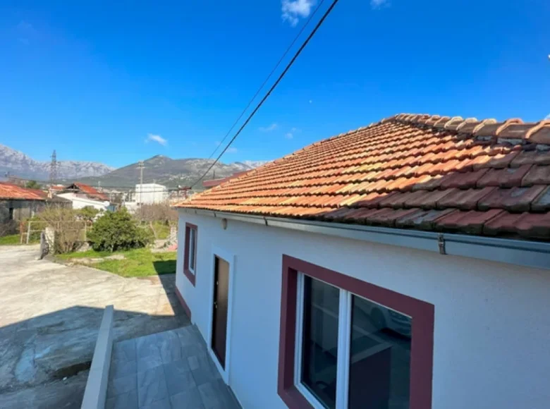 2 bedroom house 100 m² Polje, Montenegro