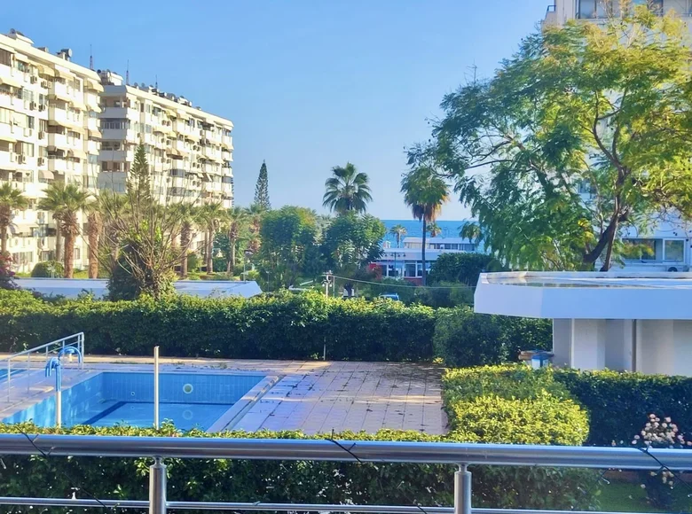 Apartamento 3 habitaciones 140 m² Mezitli, Turquía