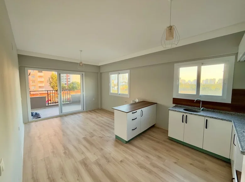 1 bedroom apartment 67 m² Mezitli, Turkey