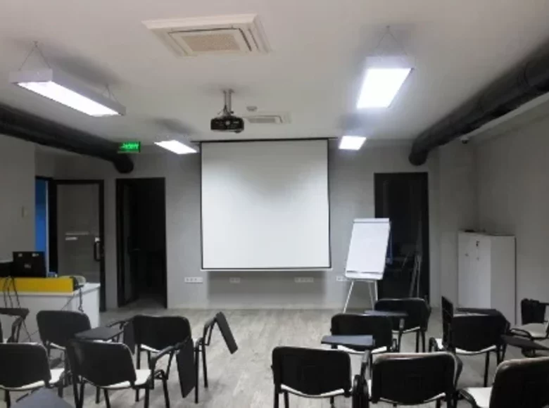 Office 584 m² in Tbilisi, Georgia