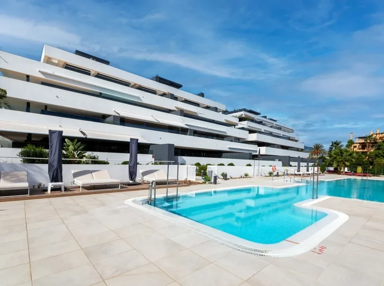 2 bedroom apartment 111 m² Estepona, Spain