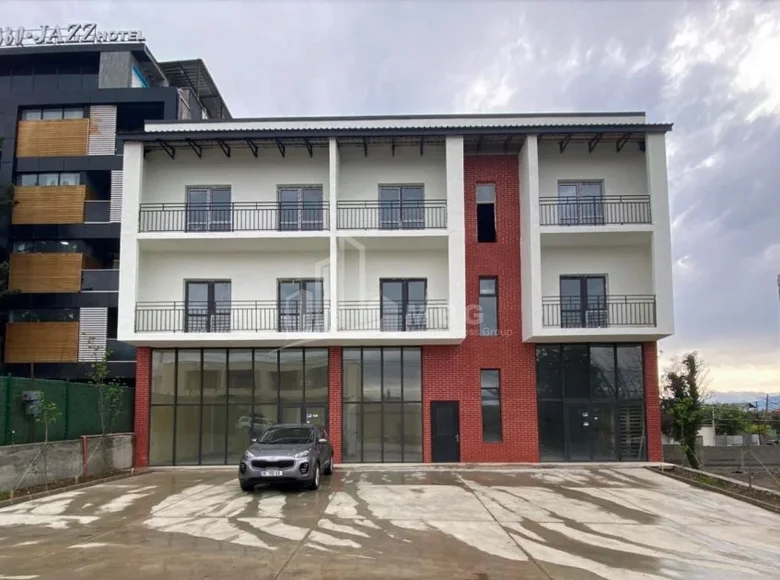 Commercial property 1 200 m² in Tbilisi, Georgia