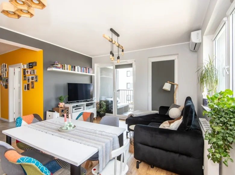 Mieszkanie 3 pokoi 55 m² Poznań, Polska