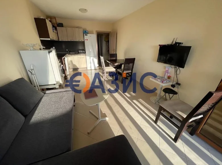 Mieszkanie 3 pokoi 88 m² Nesebyr, Bułgaria