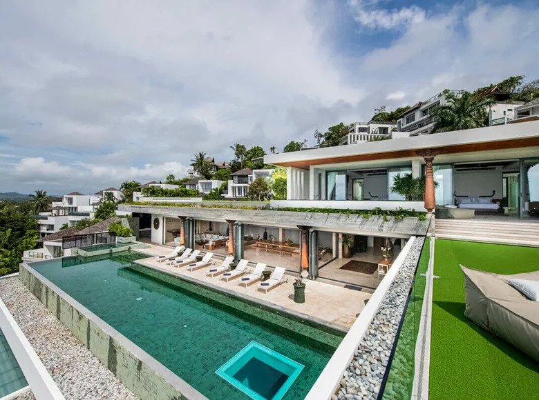 Villa 11 bedrooms 2 500 m² Phuket, Thailand
