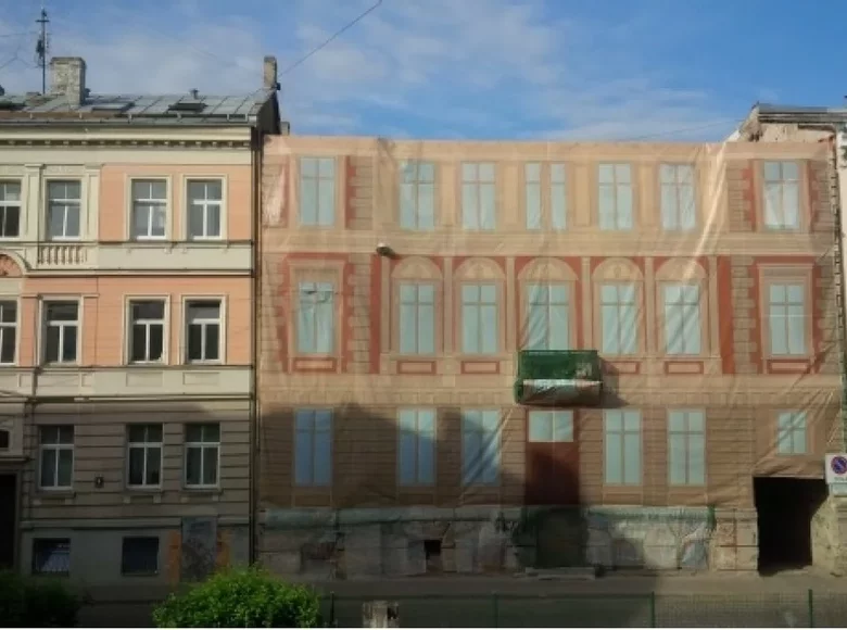 Edificio rentable 2 382 m² en Riga, Letonia